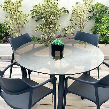 شقة New! Renovated, Centrally Located, Private Entrance, Terrace فالنسيا المظهر الخارجي الصورة