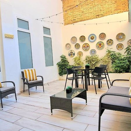 شقة New! Renovated, Centrally Located, Private Entrance, Terrace فالنسيا المظهر الخارجي الصورة