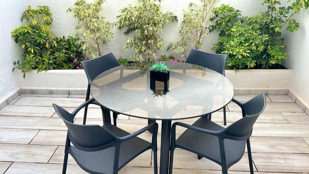 شقة New! Renovated, Centrally Located, Private Entrance, Terrace فالنسيا المظهر الخارجي الصورة