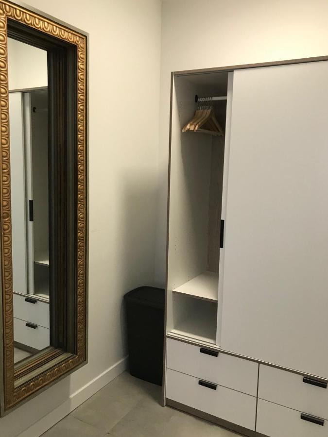 شقة New! Renovated, Centrally Located, Private Entrance, Terrace فالنسيا المظهر الخارجي الصورة